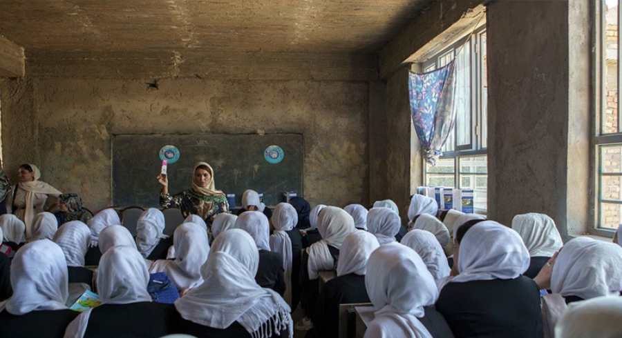 لە ئەفغانستان پێشێلکاریەکان بەرانبەر بە ئافرەتان بەردەوامە