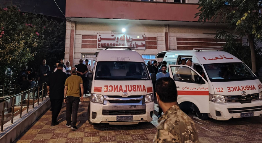 لە ڕووداوێکی هاتووچۆدا لە قەڵادزێ دوو کەس گیانیان لەدەستدا و دووانی دیکەش برینداربوون