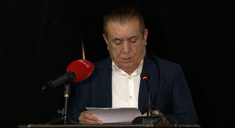  وتاری هاوڕێ ئەبوكاروان لە مەراسیمی هاتنی پارتی چەپی کوردستان بۆ لەڕیزی حزبی شیوعی و درێژە بەتێکۆشان دەدات